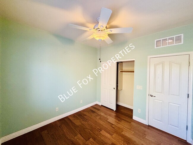 Building Photo - 11678 N Red Creek Pl