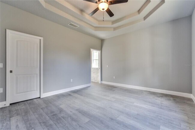 Building Photo - 19 Emmons Ln
