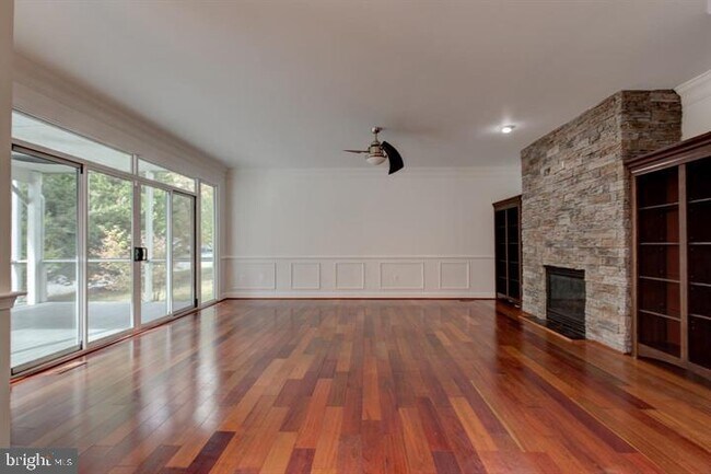 Building Photo - 16521 Telescope Ln