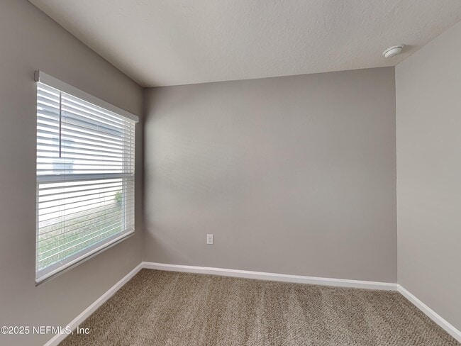 Building Photo - 8048 Meadow Walk Ln