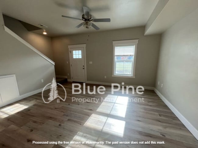 Building Photo - 359 N 3rd West St