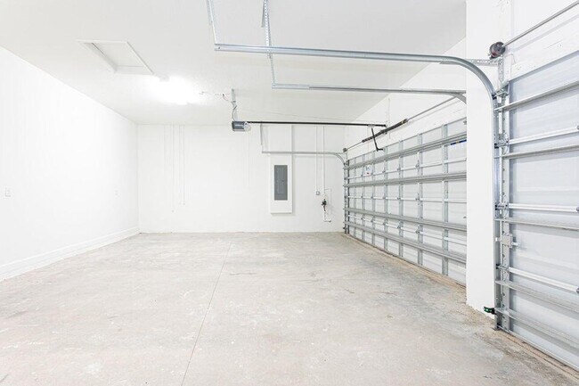 Building Photo - 1132 Haywagon Trl