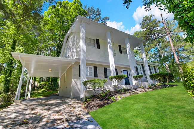 Building Photo - 3390 Glenview Cir Sw