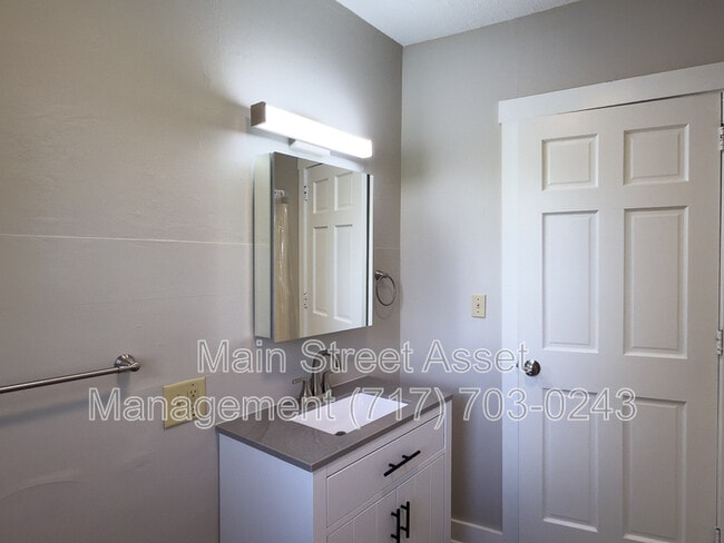 Building Photo - 129 N Prince St