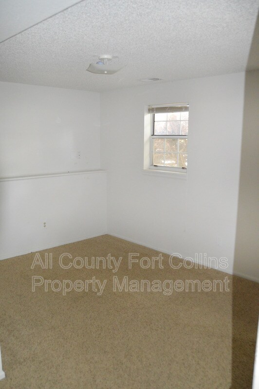 Building Photo - 706 Morsman Dr