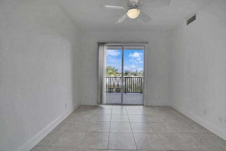 Building Photo - 3120 E Latitude Cir