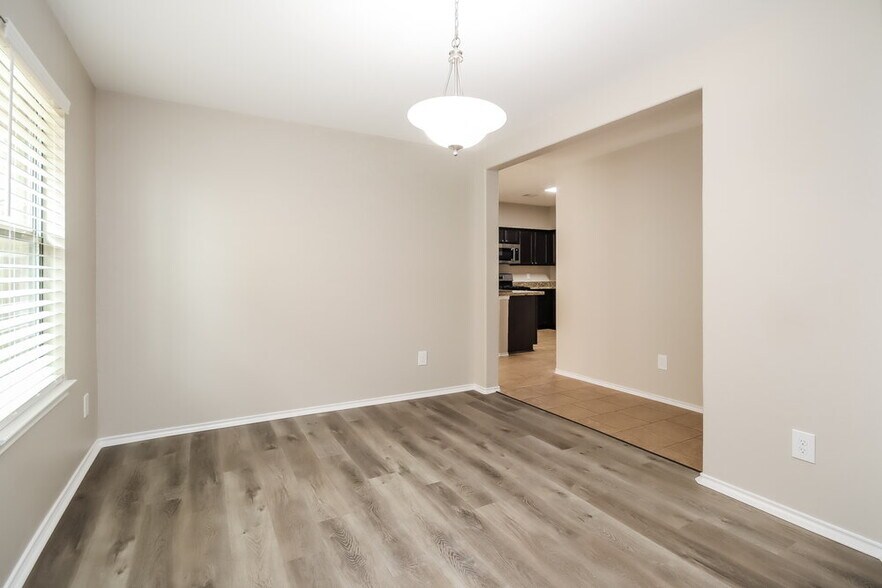 Building Photo - 19190 Shire Horse Blvd