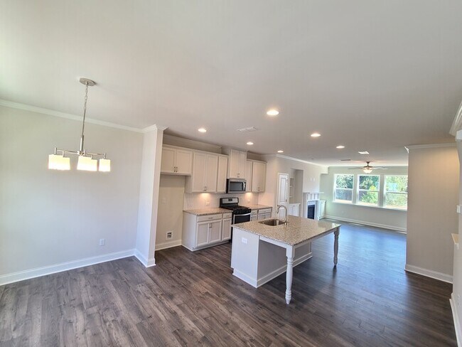 Building Photo - 3 Bed and 3 Bath Brand new ready for move-...