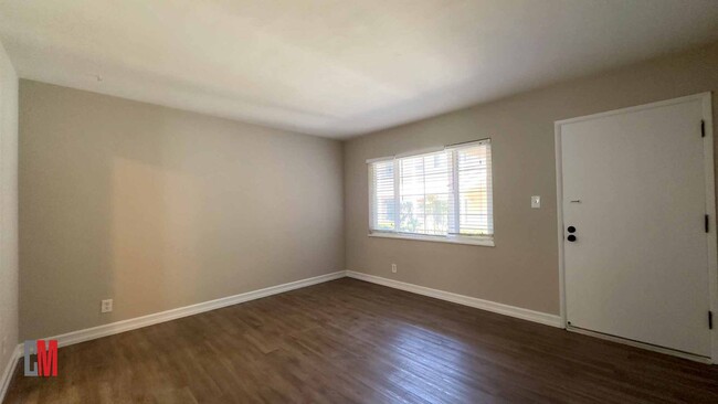 Interior Photo - LM BLVD NORTH