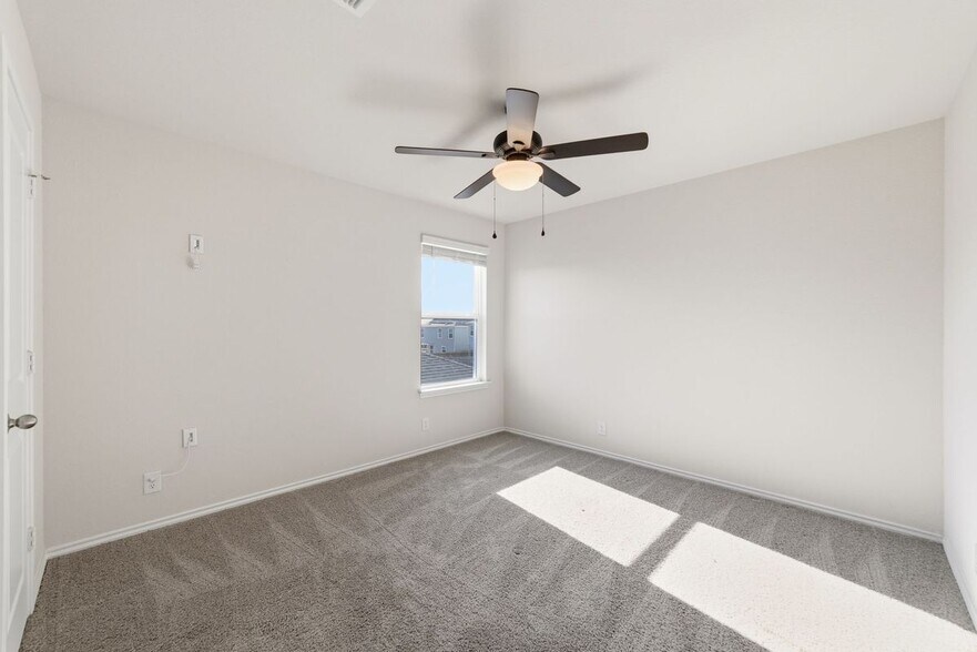 Building Photo - 10019 Bur Sedge