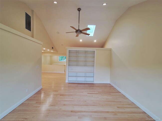 Building Photo - 41 NY-208