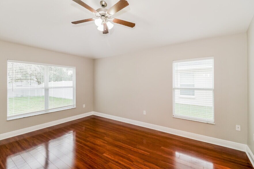 Building Photo - 18525 Dajana Ave