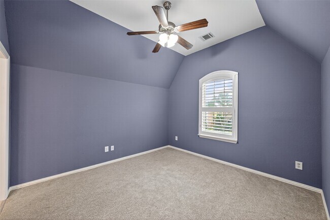 Building Photo - 16811 Kilgarth Dr