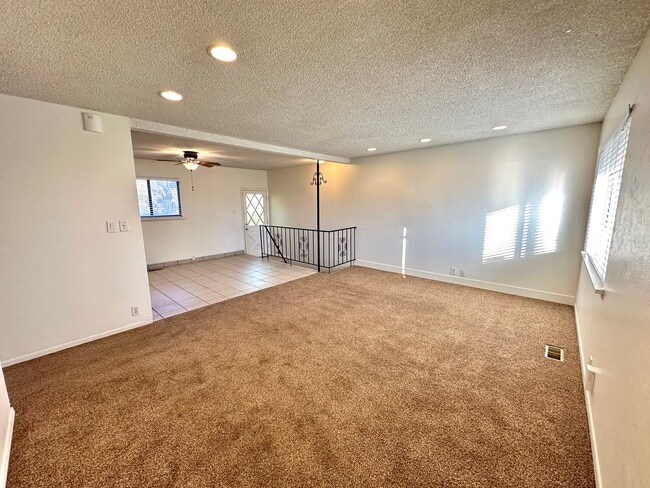 Building Photo - Remodeled 4 Bd Home with 23'x35' Heated Wo...