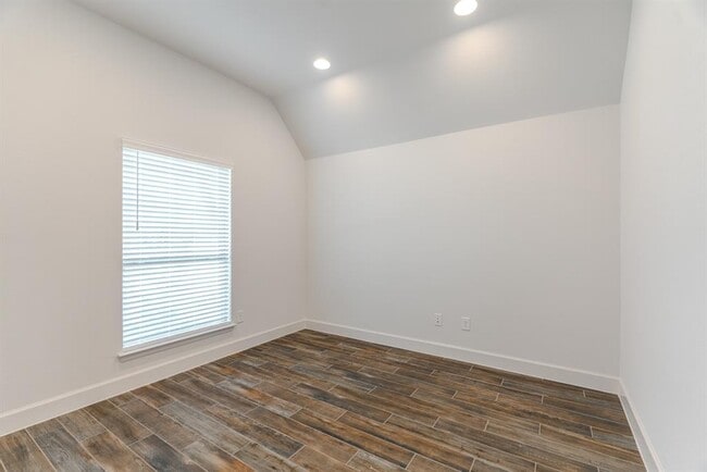 Building Photo - 15835 Wild Rose Bnd Dr