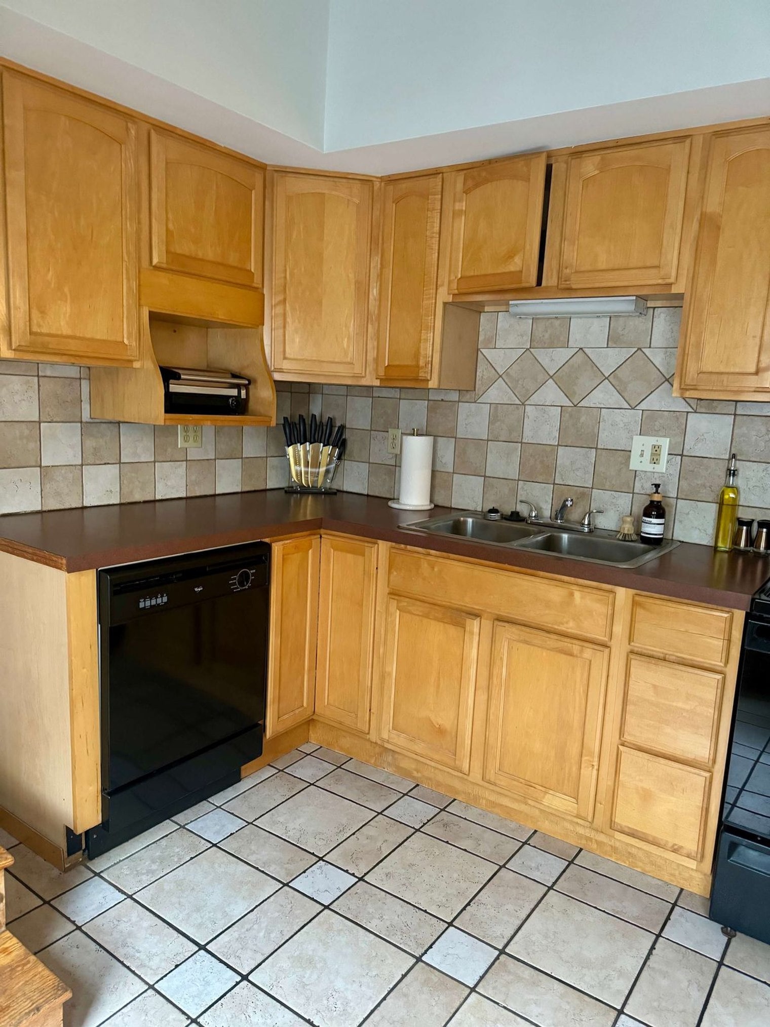 Building Photo - 1235 Highland St