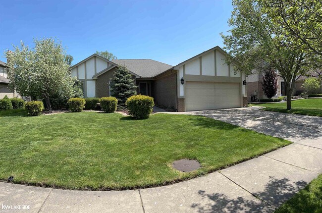Primary Photo - 52156 Antler Dr