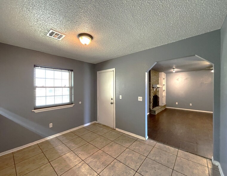 Building Photo - 5328 Coble St