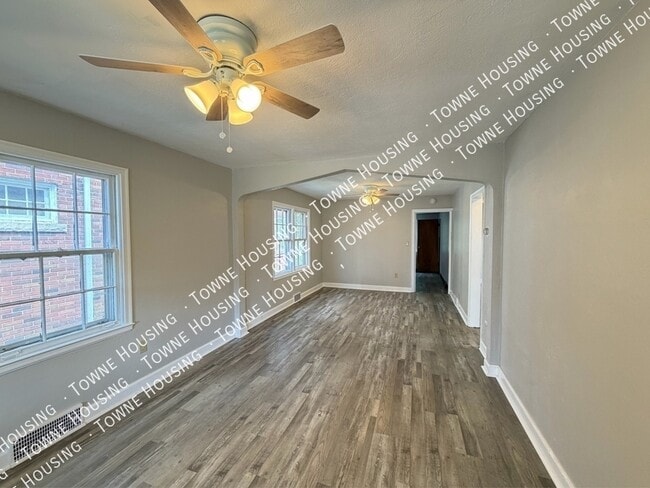 Building Photo - 1192 Haeberle Ave