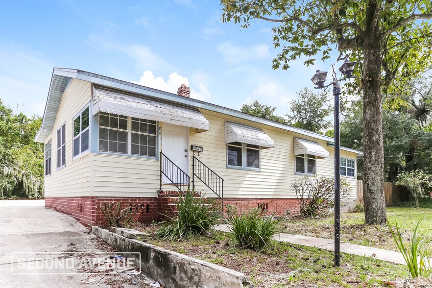 Primary Photo - 6831 Perry St