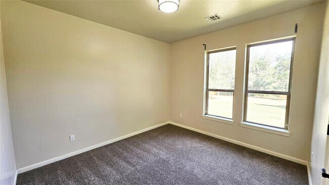 Building Photo - 6301 Hilltop Dr