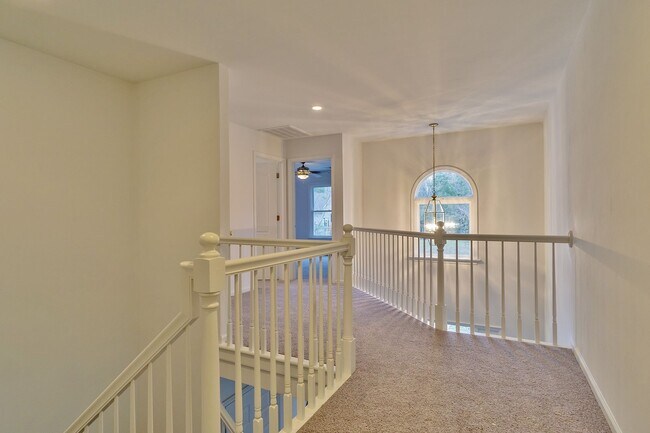 Building Photo - 3-Bedroom Home in Hillcrest Farms on Corne...