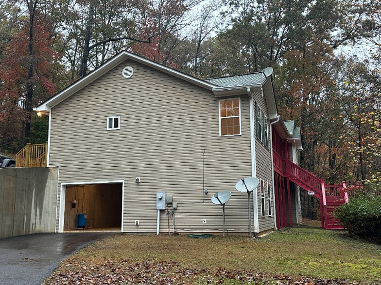 Building Photo - 600 Indian Trail