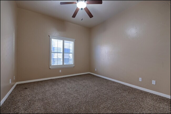 Building Photo - 3065 Snowy Point Dr