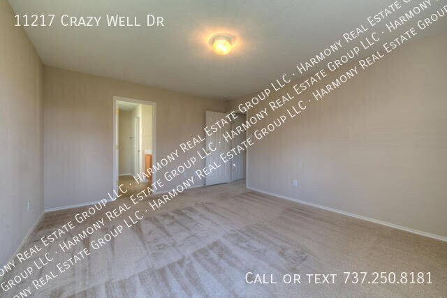 Building Photo - 11217 Crazy Well Dr