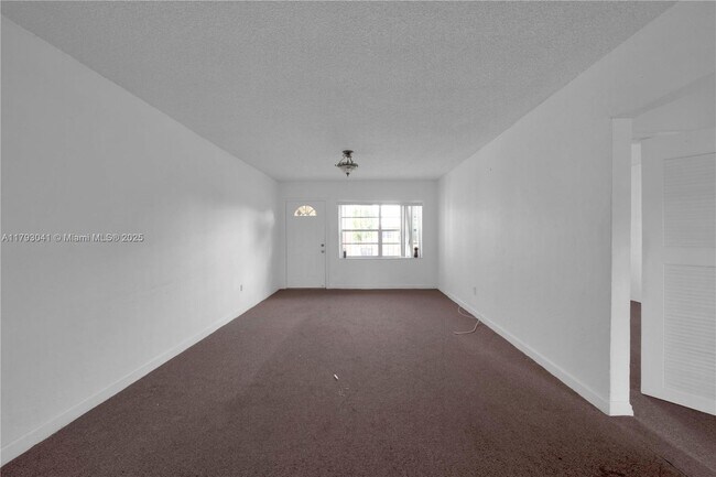 Building Photo - 3401 SW 10th St