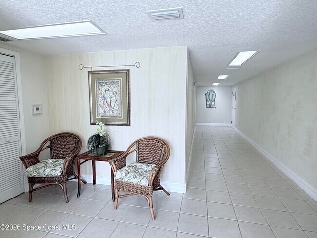 Building Photo - 8903 Laguna Ln