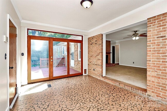 Building Photo - 5629 Kuykendall Rd