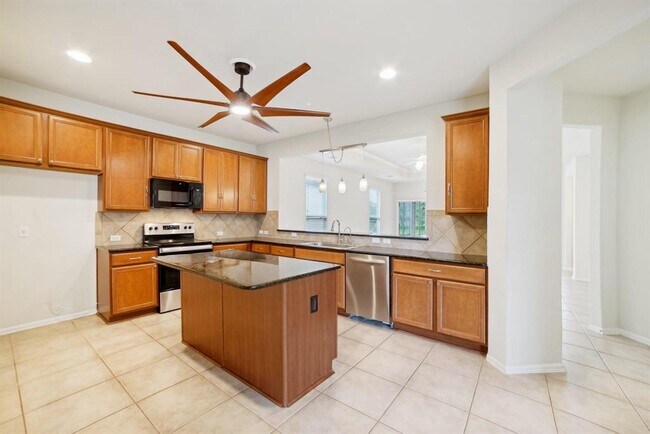 Building Photo - 207 Trinity Lane