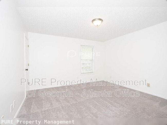 Building Photo - 2408 Country Park Dr