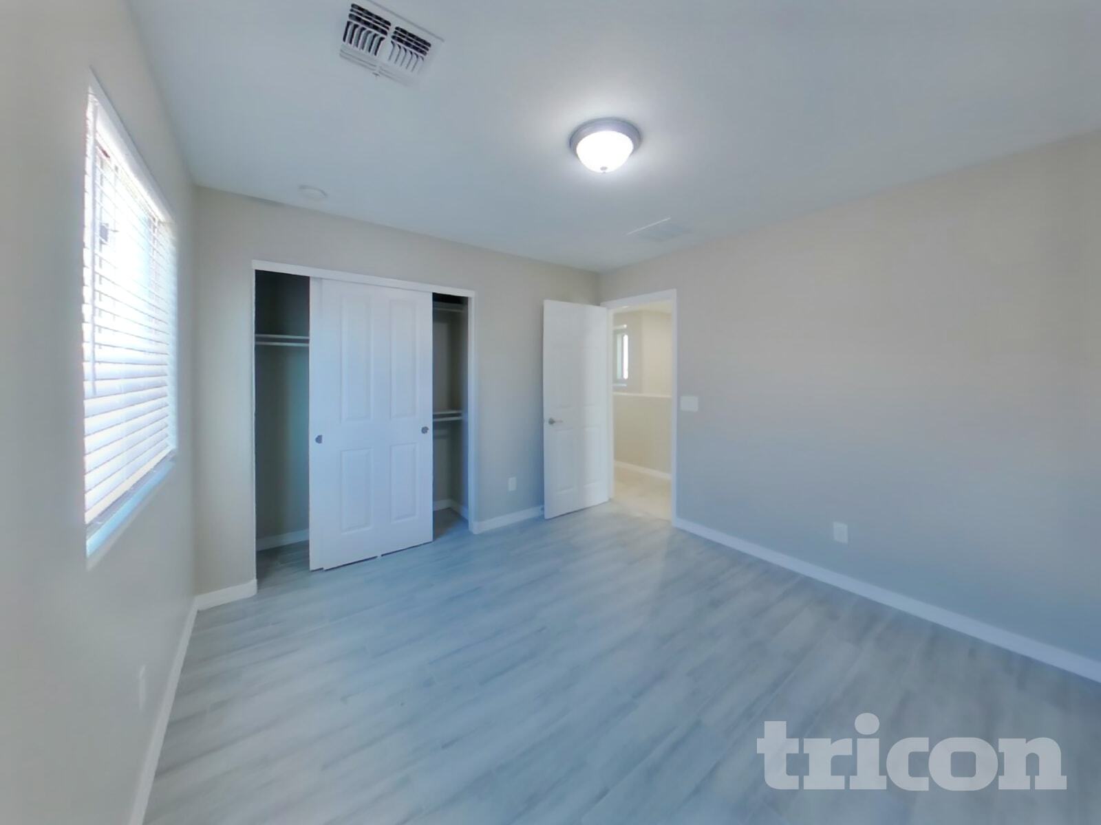 Building Photo - 819 W Dana Dr