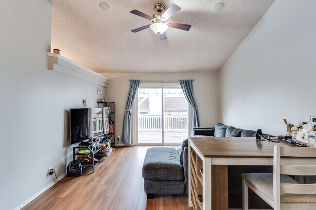 Building Photo - "Spacious 4-Bedroom Gem with 3 Full Baths ...
