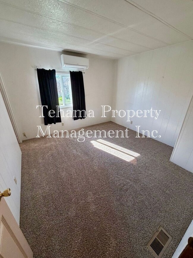 Building Photo - Adorable 2 bedroom 1 bath Modular Home in the Country