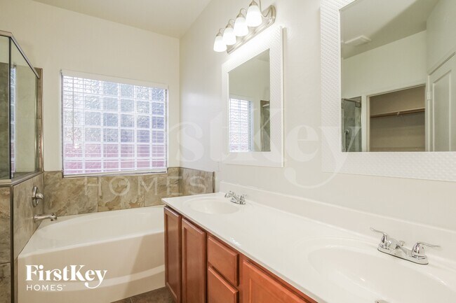 Building Photo - 14912 N 153rd Ave