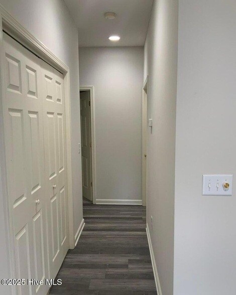 Building Photo - 101 E Rhode Island Ave