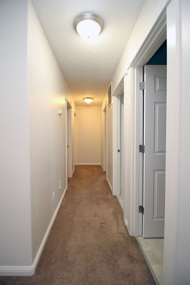 Building Photo - 7123 SE Brooklyn St