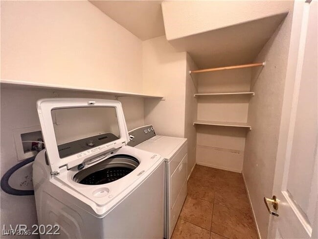 Building Photo - 6024 Mustang Breeze Trail