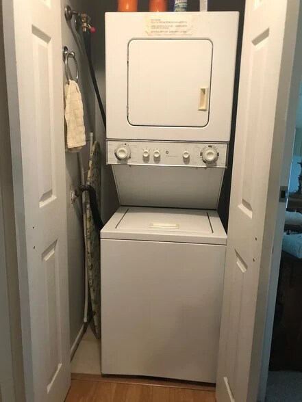 In Unit Laundry - 59 Richmond Blvd