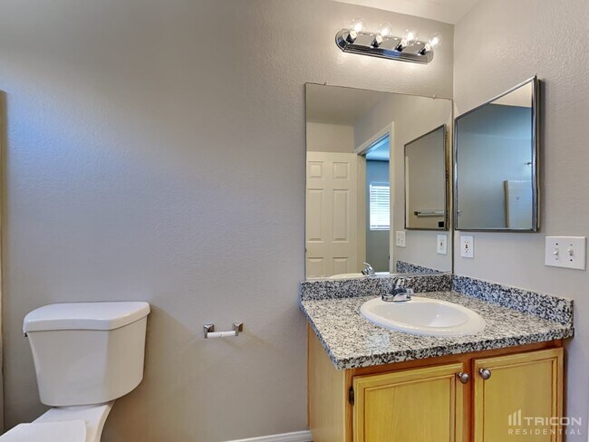 Building Photo - 8974 Spring Peeper Ave