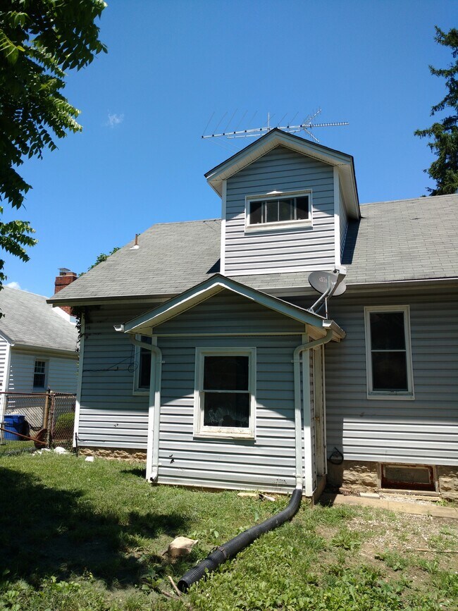 Building Photo - 101 W Whitlock Ave