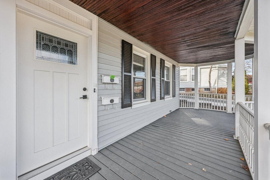 Building Photo - 144 Union St