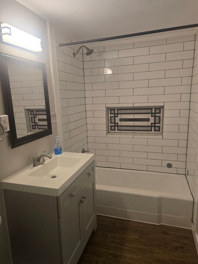 Building Photo - ***Newly remodeled 2/1*** located in the heart of Mineral Wells, TX minuets from Downtown