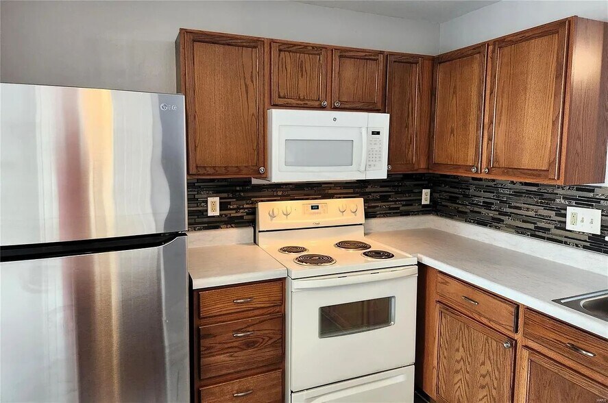 Building Photo - 419 Wild Oak Dr