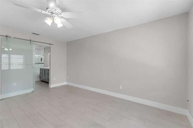 Building Photo - 10830 SW 72nd St