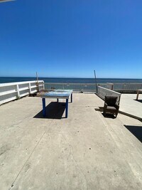 Building Photo - 6669 Del Playa Dr