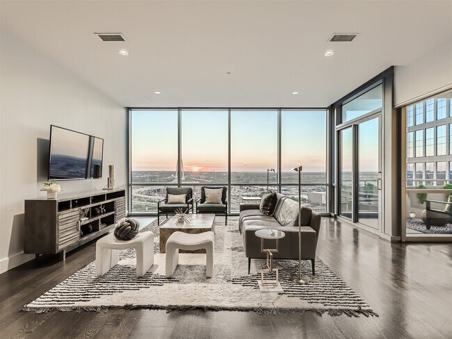 Building Photo - 2200 Victory Ave